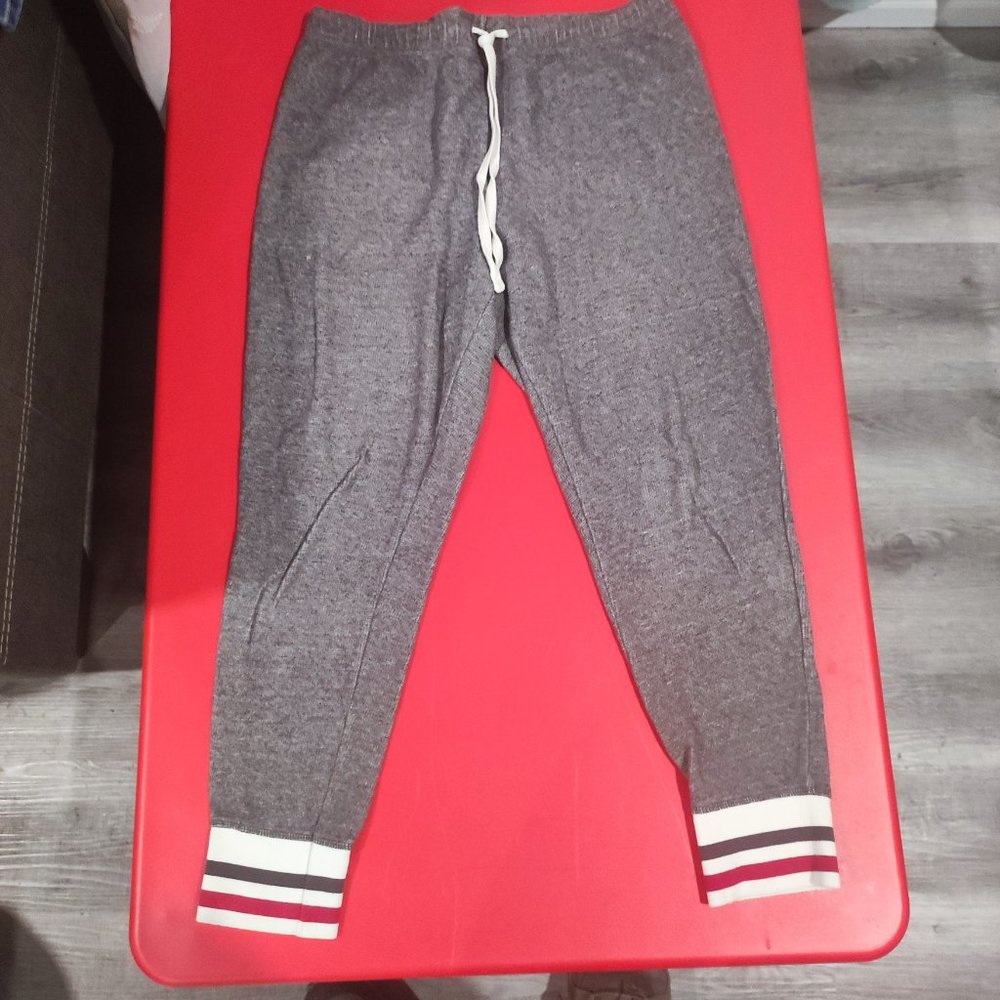 Canadiana grey training pants women's size XL